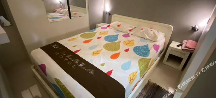 Capital O 93450 D'lala旅店(RedDoorz Near Pantai Idola Banyutowo Hotel d'Llala)图片