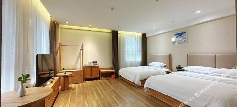 喀纳斯德荣酒店图片