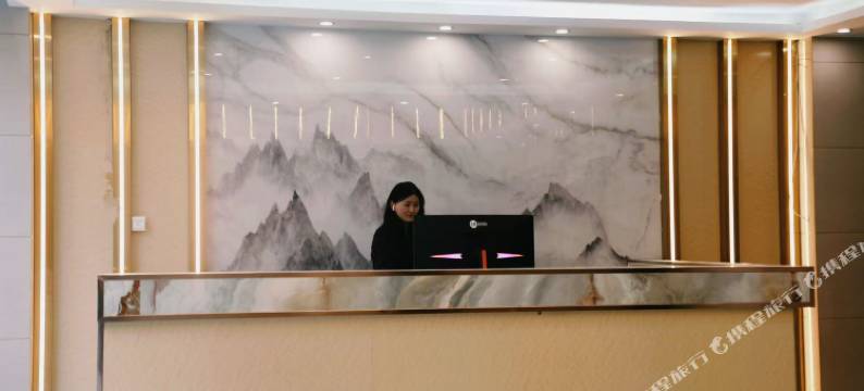 德格利众大酒店图片