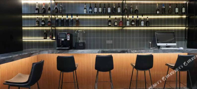 唯庭轻居酒店(上海外滩南京东路地铁站店)图片
