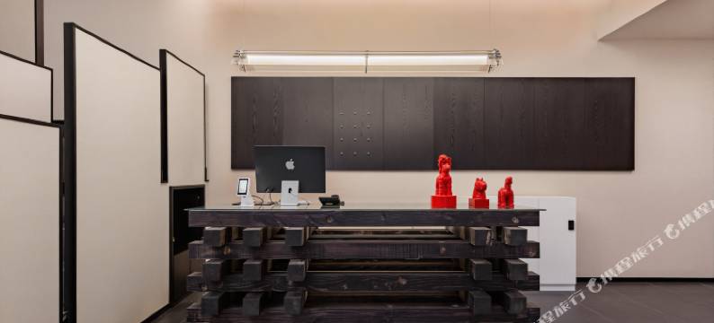 麓引泊森酒店(苏宁广场阿尔丁植物园店)图片