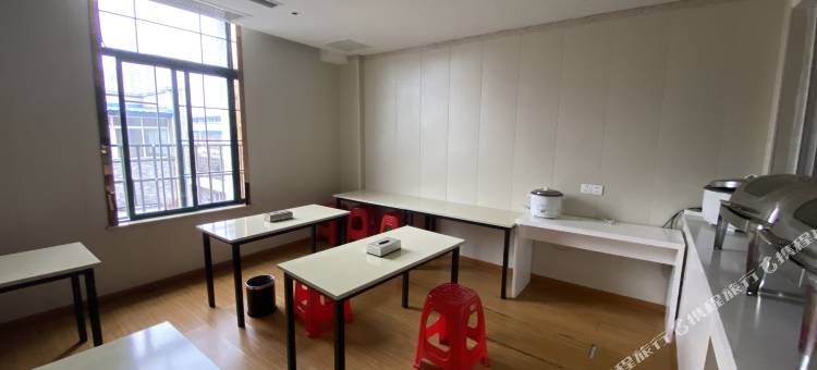 六安振兴精品酒店(光彩大市场火车站店)图片