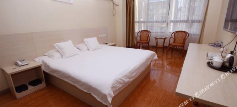 拾加拾宾馆(上海新华医院店)图片