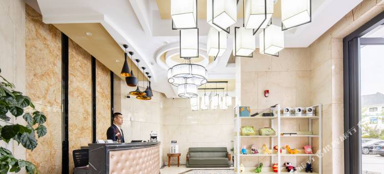 斯登度假酒店(丹东月亮岛店)图片