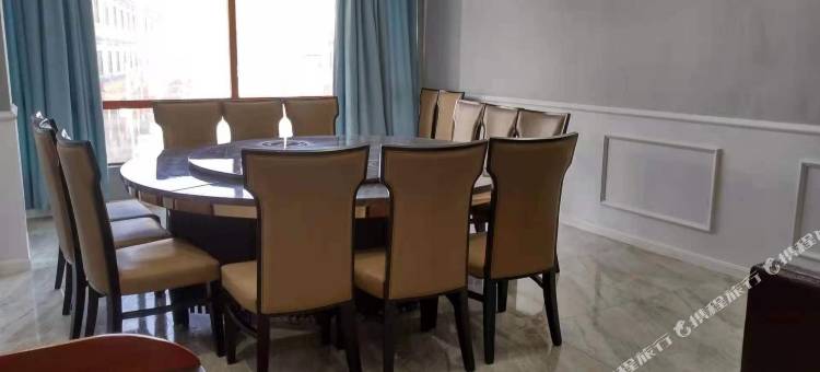 萨嘎欧冠精品大酒店图片