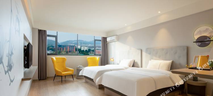 白玉兰酒店(重庆万盛行政中心和盛中央广场店)图片