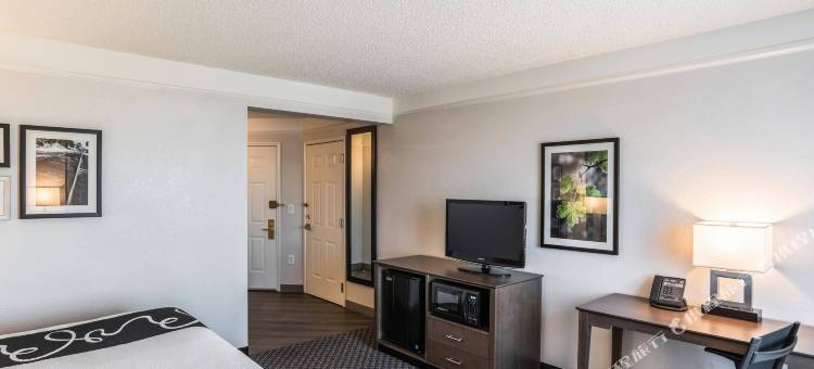 凤凰城钱德勒拉昆塔温德姆套房酒店(La Quinta Inn & Suites by Wyndham Phoenix Chandler)图片