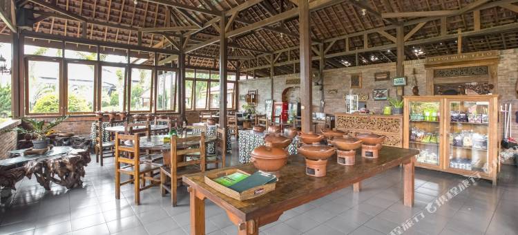 红多兹Plus酒店@普沃达迪(RedDoorz Plus @ Purwodadi)图片