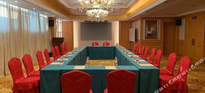 火凤凰假日酒店(隆回汽车总站店)图片