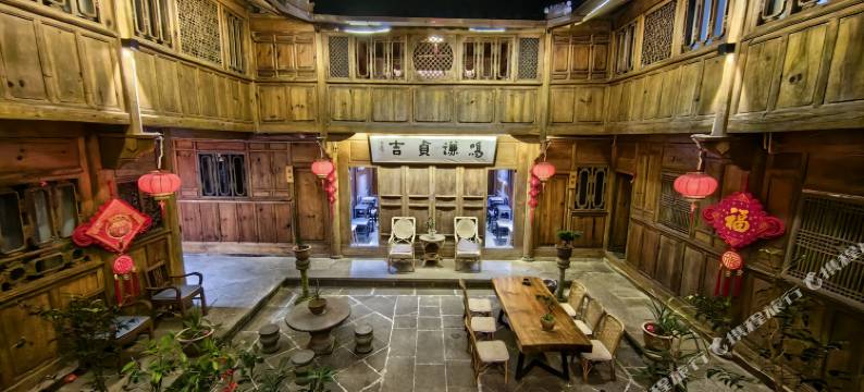 腾冲花大门古民宿图片