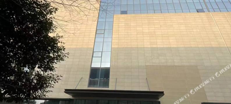 堡利公寓(天一地铁站店)图片