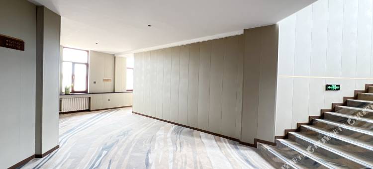 麒鸿酒店(十八站林业局店)图片