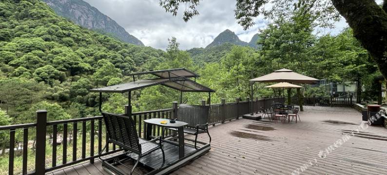 黄山西窗山舍民宿(黄山风景区西门售票处店)图片