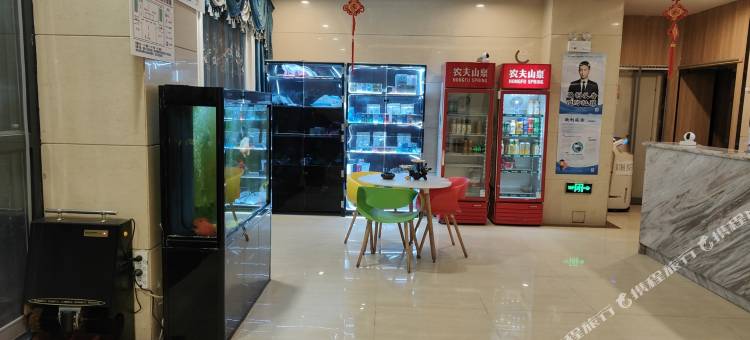 贝壳酒店(乌鲁木齐米东通汇二手车市场店)图片