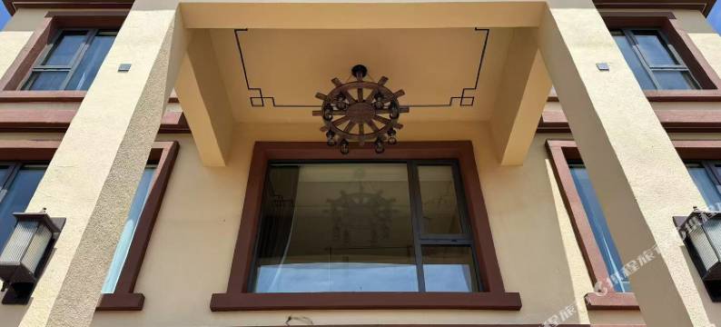 东巴部落民宿(昭通大山包景区店)图片