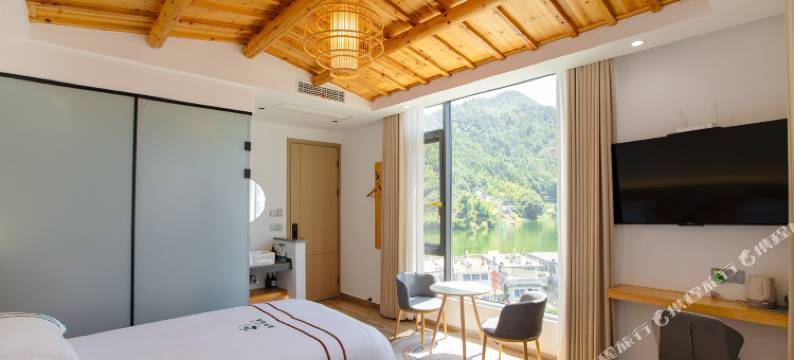 花季.壹号别苑高端民宿(新安江山水画廊景区店)图片