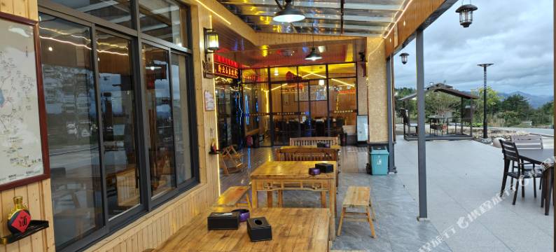 天柱山卧云山庄图片