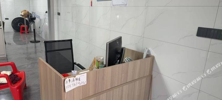 东兴佳毅民宿(万尾金滩景区店)图片
