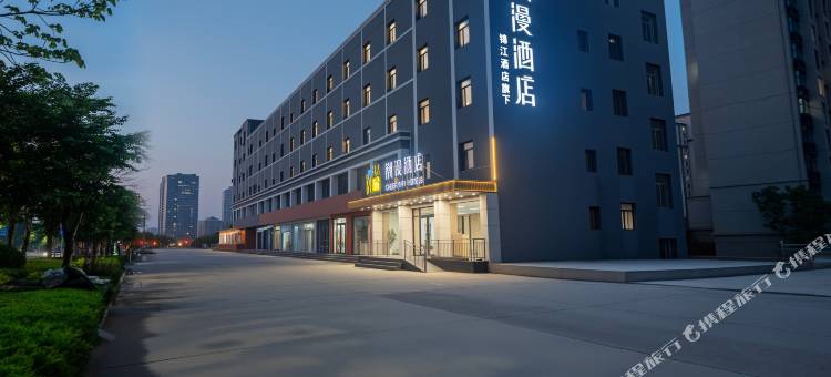 潮漫酒店(青岛西海岸隐珠地铁站店)图片