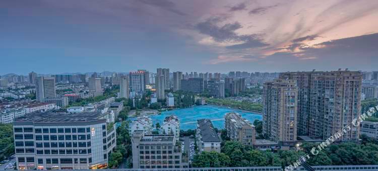 花筑·悦隐全复式酒店(杭州火车东站新风地铁站店)图片