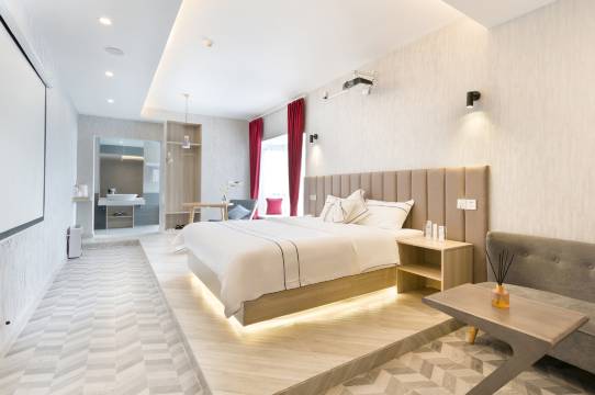 S云·轻居酒店(长沙五一广场太平老街店)