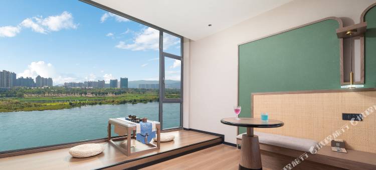 沙婉丽·日落江景臻选酒店(西双版纳景洪告庄西双景星光夜市店)图片