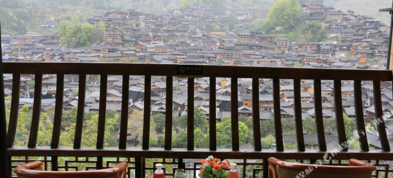 嘎百福客栈(西江千户苗寨观景台店)图片