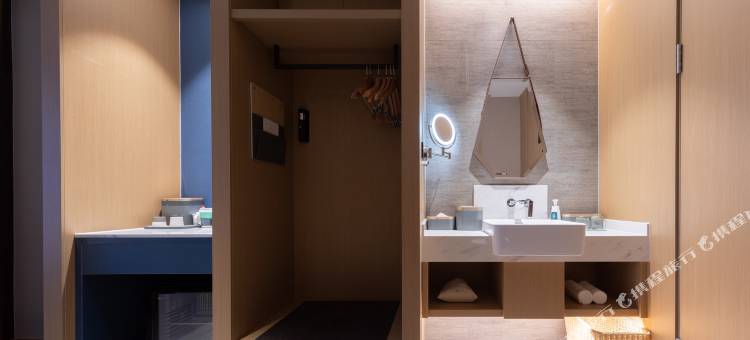 宁波奉化惠政老街亚朵酒店图片