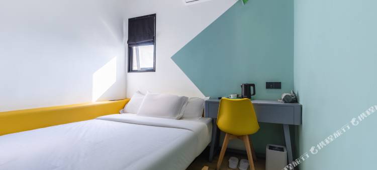 易佰酒店(上海周浦万达小上海步行街店)图片