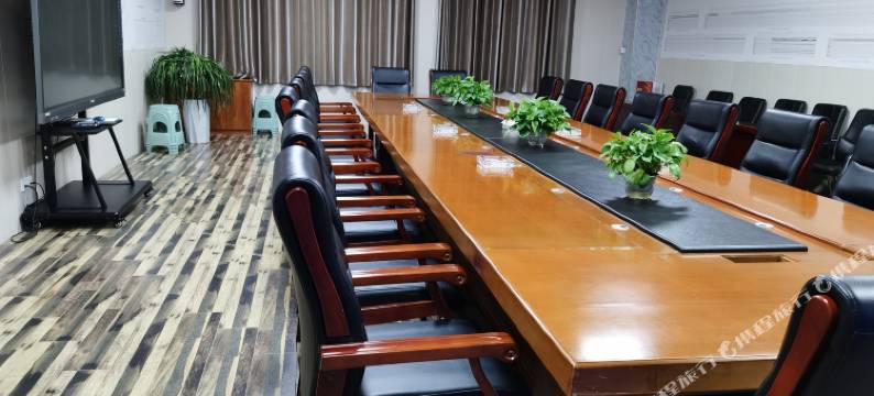 和林格尔云泰酒店图片