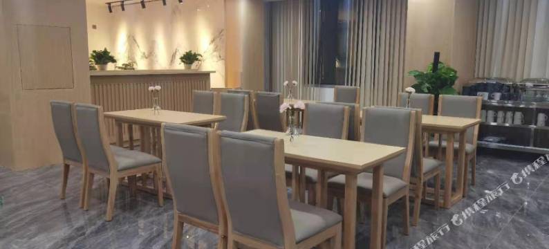 阿拉羌色大酒店图片