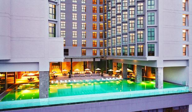 M World HotelHotel Overview