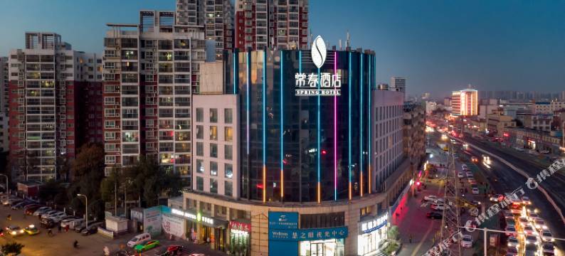 襄阳常春酒店(光彩市场天润汽车城店)图片