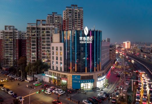 襄阳常春酒店（光彩市场天润汽车城店）外景图
