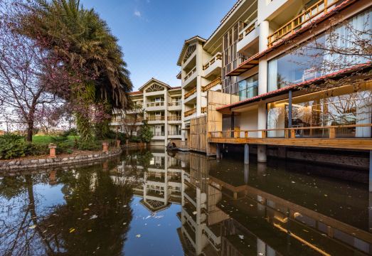 Jianguo HIDDEN Hotel (Kunming Dianchi Haigeng Park)Hotel Overview