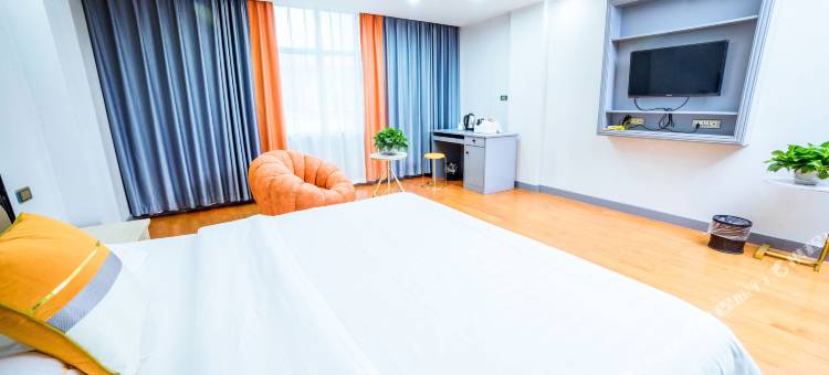 山水商务酒店(咸宁南站万达广场店)图片