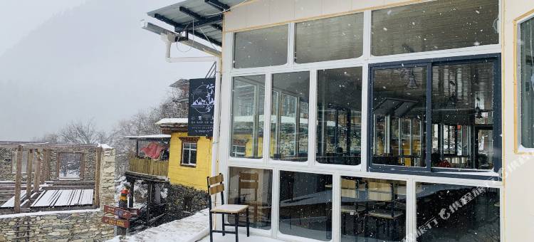 德钦雨崩行者山舍(上雨崩)图片