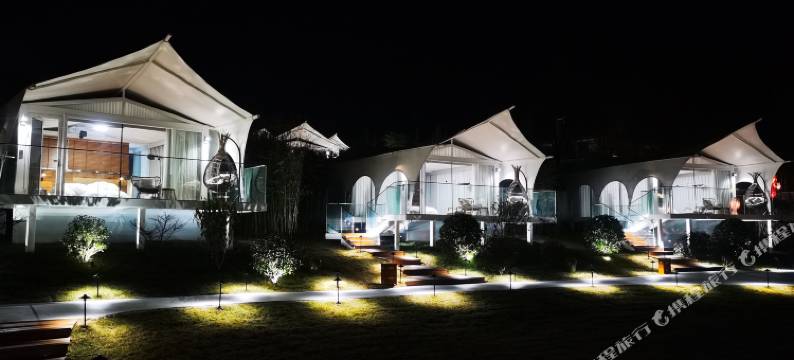 太白山凤凰·星天外星空汤院图片