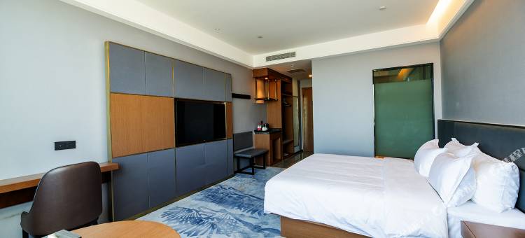 艺陇酒店(福海人民西路店)图片