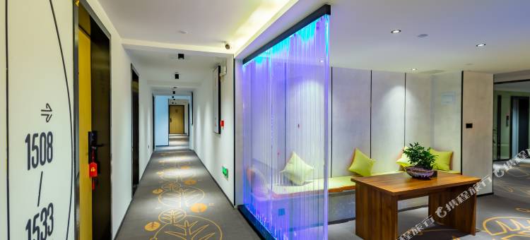 青季酒店(长沙德思勤湘府路店)图片