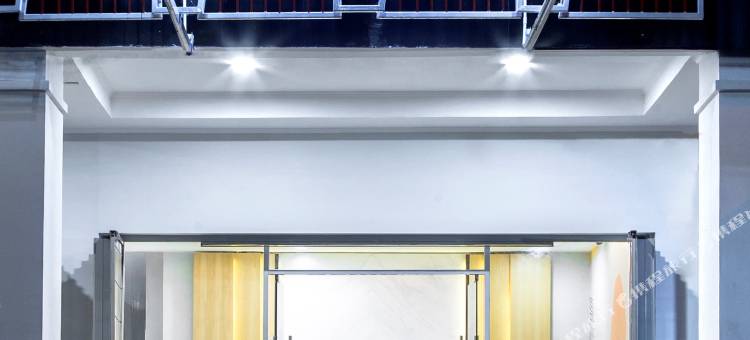 格尼奥旅馆(Genio Inn - Mantos)图片