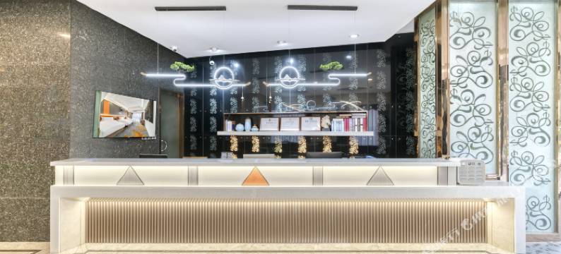 尊腾艺术电影酒店(杭州龙湖紫荆天街三墩地铁站店)图片