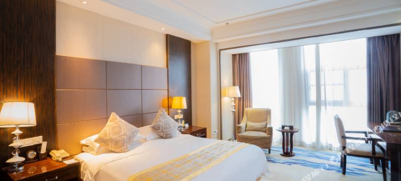 无锡明都大酒店(悦尚奥莱天一地铁站店)图片