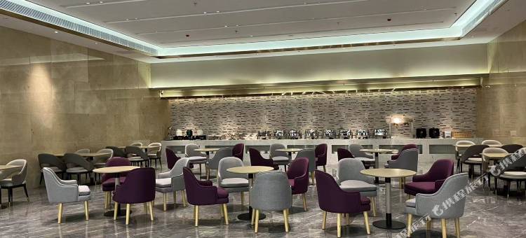 白玉兰酒店(沈阳黎明广场新惠街地铁站店)图片