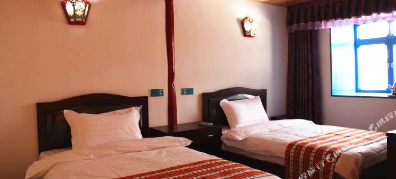 松潘卓旦尼仓客栈图片