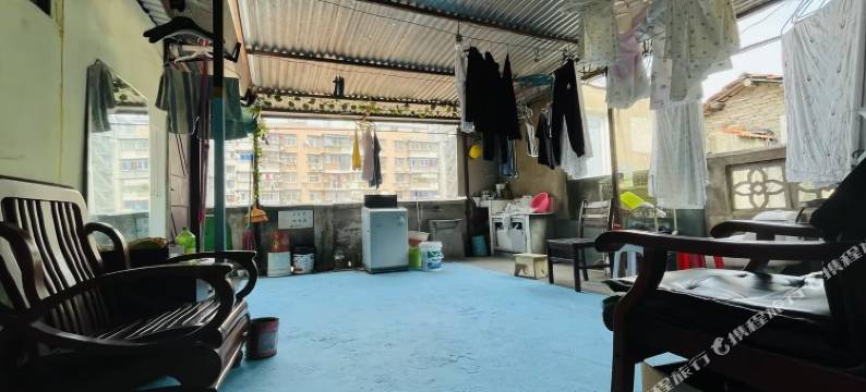 世兴出租屋(武汉循礼门轻轨店)图片