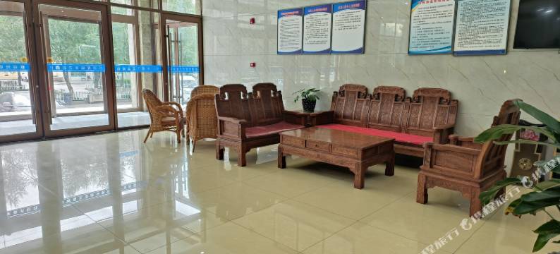 乌兰圣之蓝酒店图片