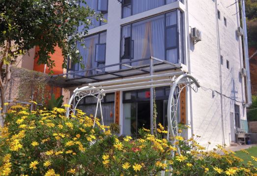 Fuxian Lake Xianqingyizhi Hotel Hotel Overview