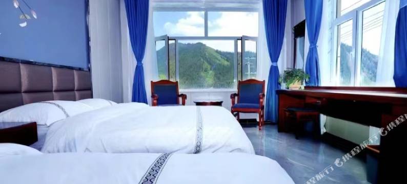 祁连瑞峰山庄(卓尔山景区店)图片