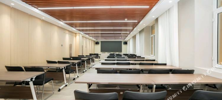 云朵酒店(林西百货大楼店)图片